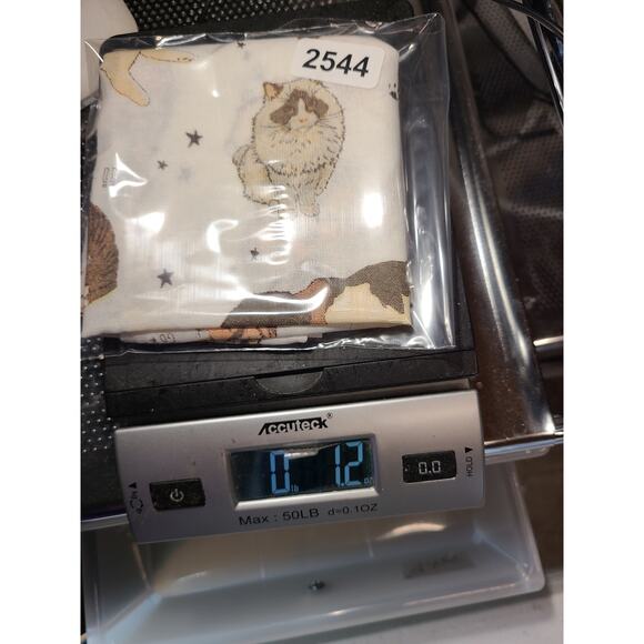 Daiso Goro Nyan Cats All Over Print Tea Towel Cloth 37.5x13.5" Kawaii Cat Lover - Picture 6 of 6